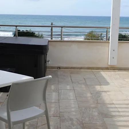 Il Faro Acciaroli